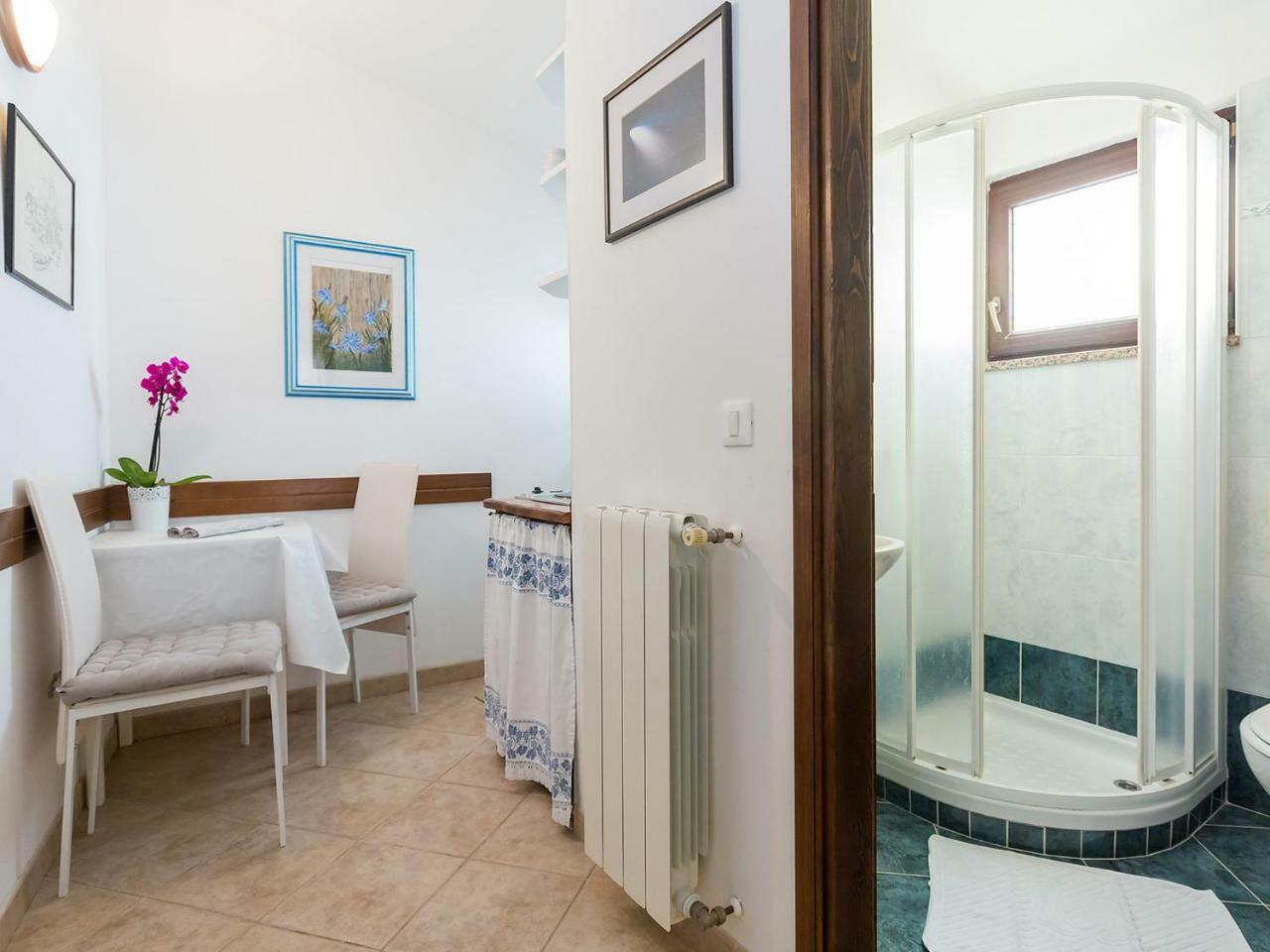 Apartments Vesna Funtana Bagian luar foto