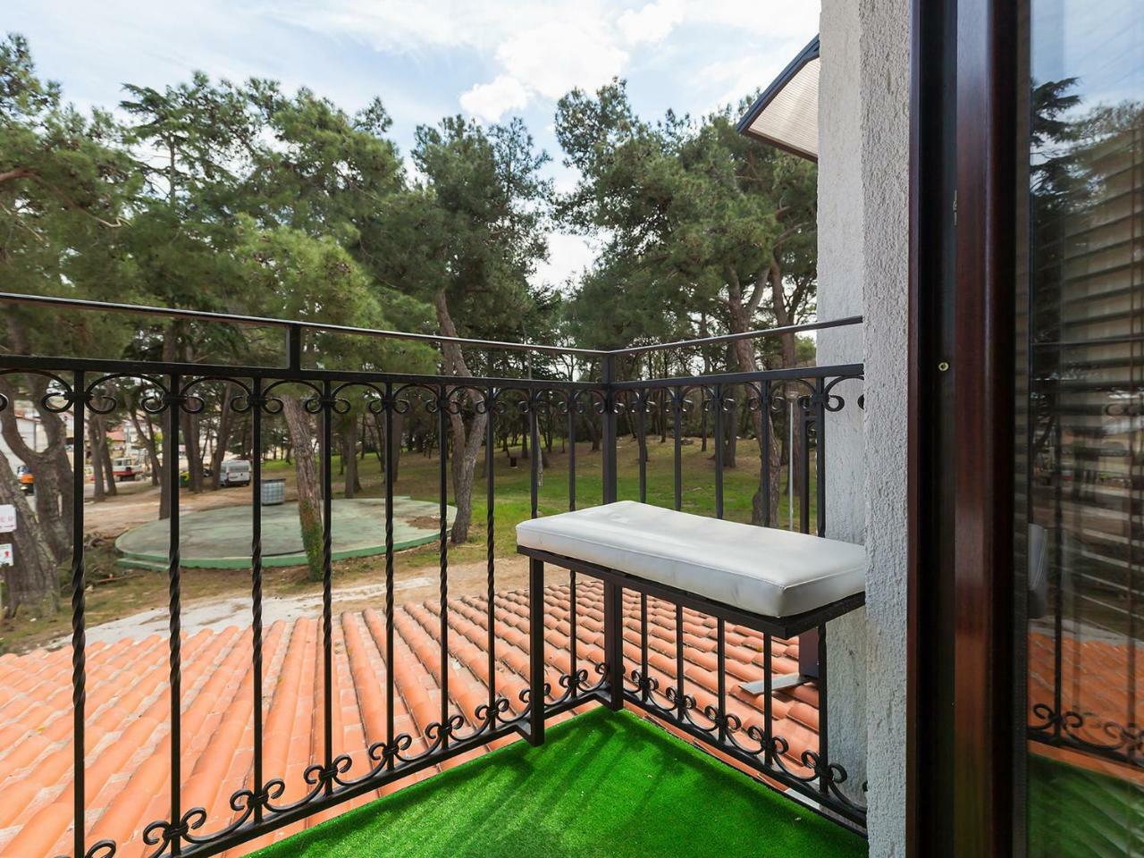 Apartments Vesna Funtana Bagian luar foto