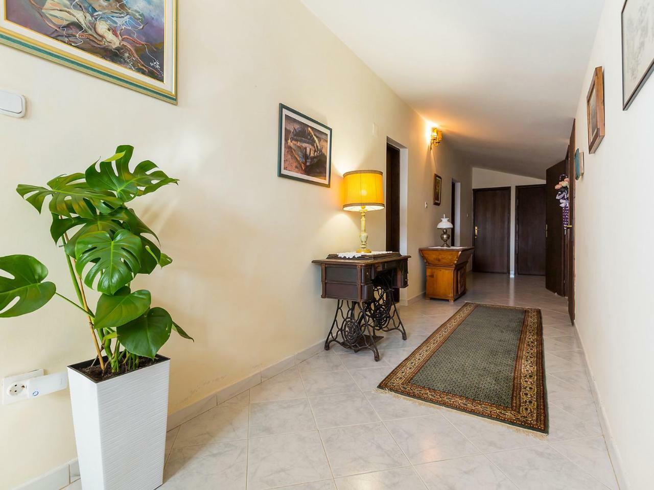 Apartments Vesna Funtana Bagian luar foto