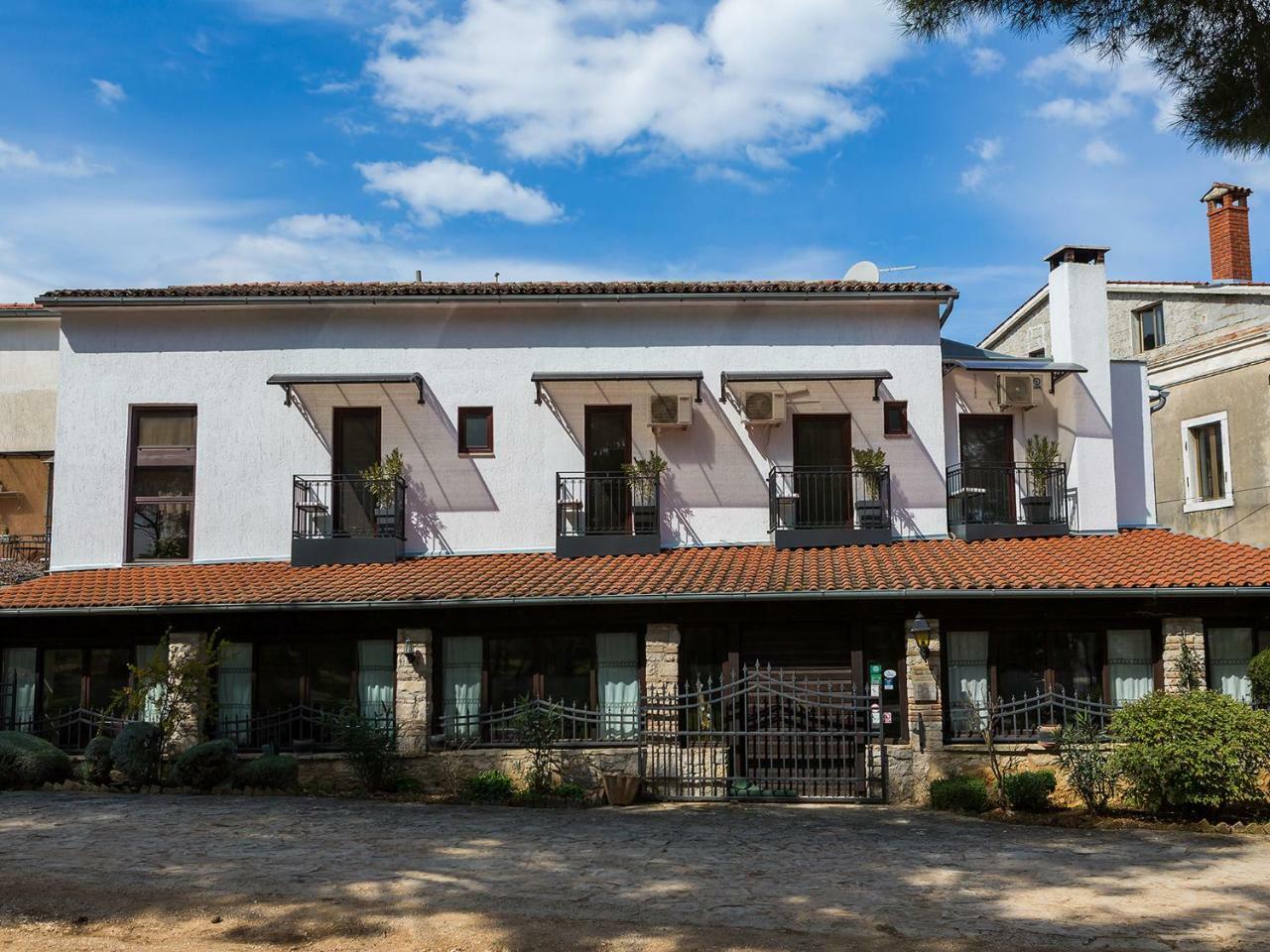 Apartments Vesna Funtana Bagian luar foto